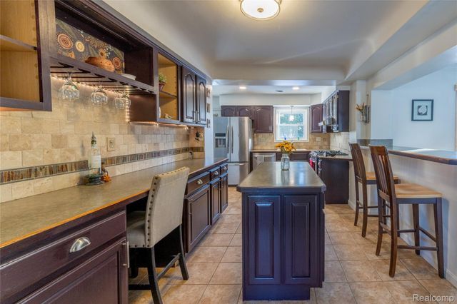 30917 Pardo Street, Garden City, MI 48135