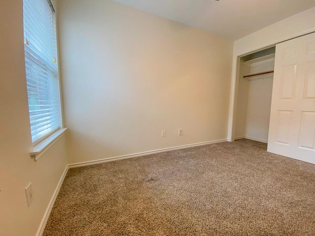 54 N Queenscliff Circle, The Woodlands, TX 77382