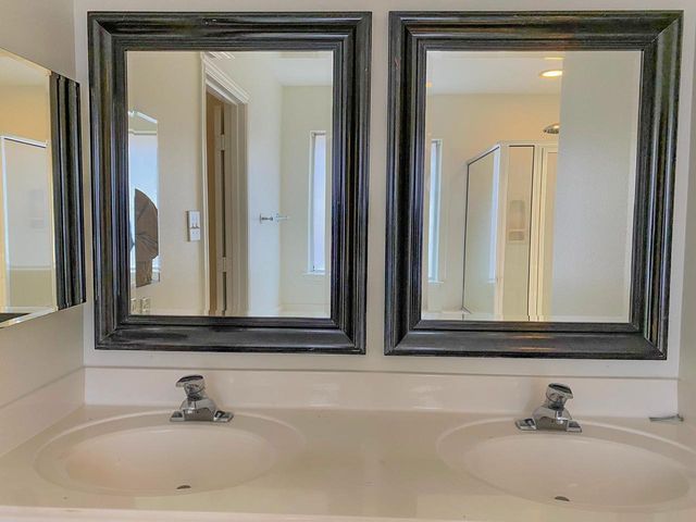 54 N Queenscliff Circle, The Woodlands, TX 77382
