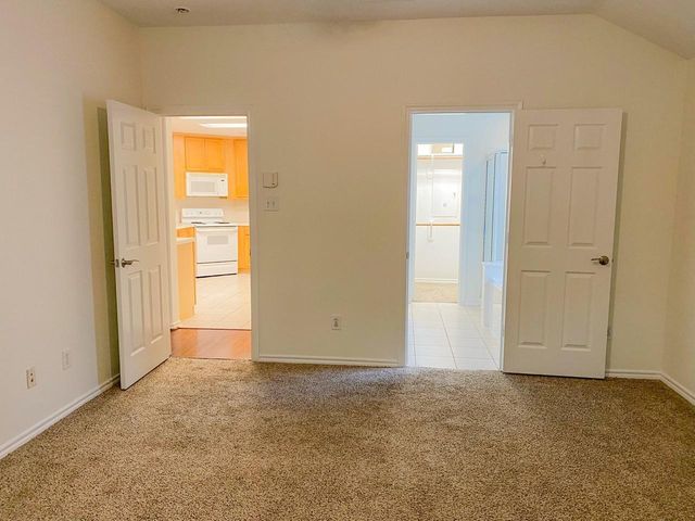 54 N Queenscliff Circle, The Woodlands, TX 77382