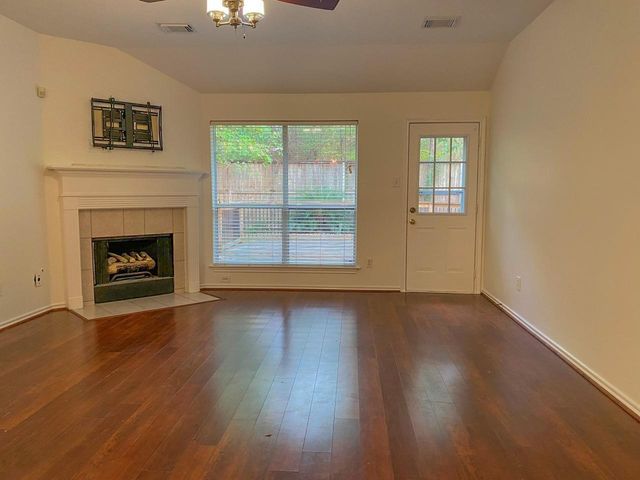 54 N Queenscliff Circle, The Woodlands, TX 77382