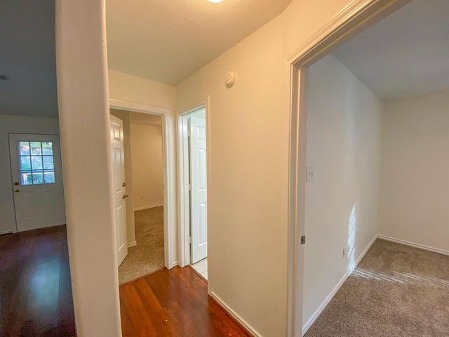 54 N Queenscliff Circle, The Woodlands, TX 77382
