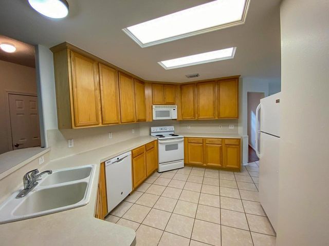 54 N Queenscliff Circle, The Woodlands, TX 77382
