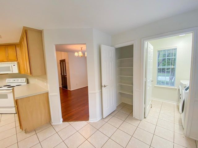 54 N Queenscliff Circle, The Woodlands, TX 77382
