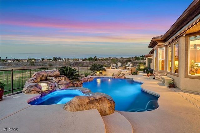 2000 Tulip Grove Court, Henderson, NV 89052