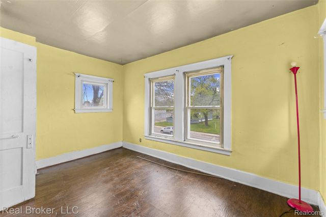352 N Perry Street, Pontiac, MI 48342
