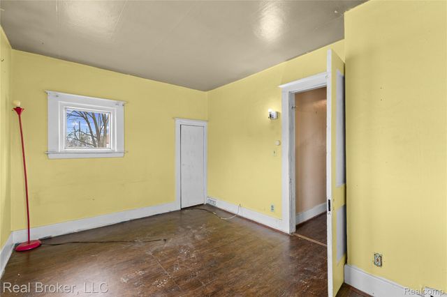 352 N Perry Street, Pontiac, MI 48342