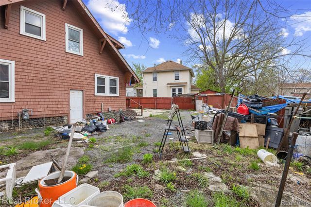 352 N Perry Street, Pontiac, MI 48342