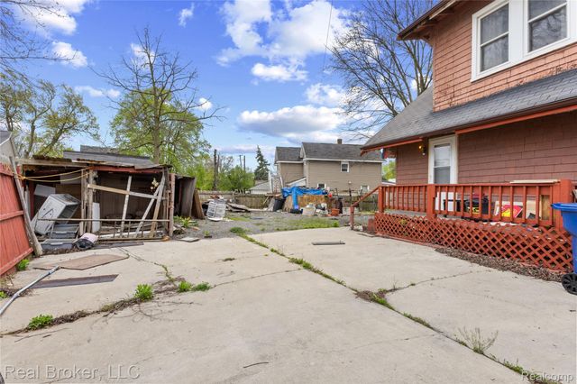 352 N Perry Street, Pontiac, MI 48342