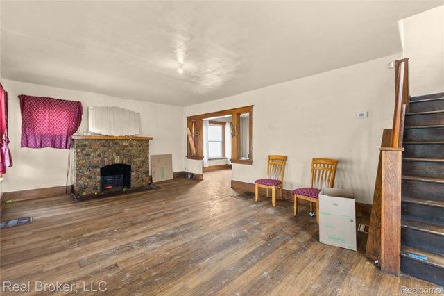 352 N Perry Street, Pontiac, MI 48342