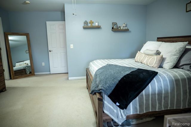 31924 Joseph Anthony Court 2, Warren, MI 48093