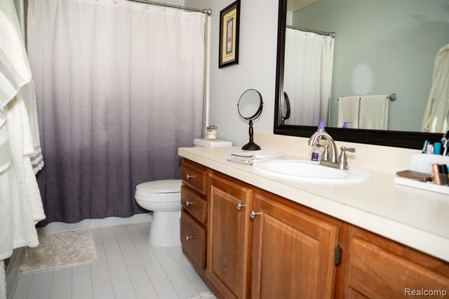 31924 Joseph Anthony Court 2, Warren, MI 48093