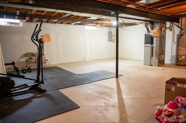 31924 Joseph Anthony Court 2, Warren, MI 48093