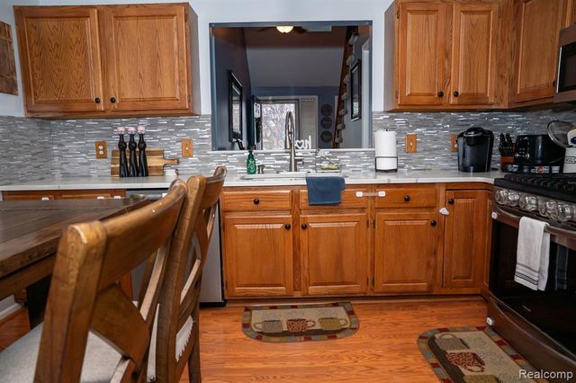 31924 Joseph Anthony Court 2, Warren, MI 48093