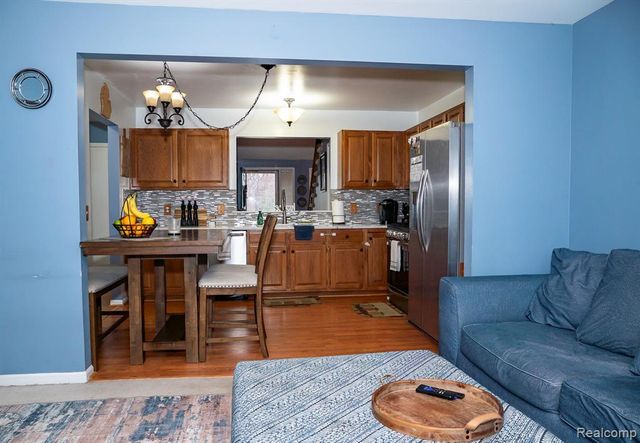 31924 Joseph Anthony Court 2, Warren, MI 48093