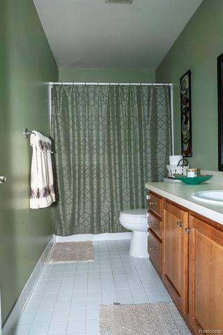 31924 Joseph Anthony Court 2, Warren, MI 48093