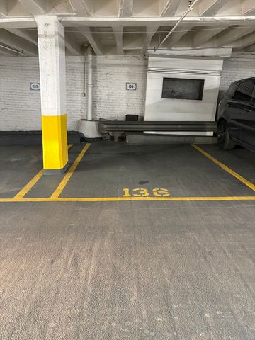 2431 N Clark Street 136, Chicago, IL 60614