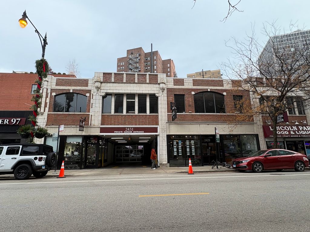2431 N Clark Street 136, Chicago, IL 60614