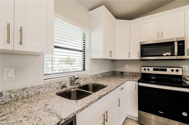 2702 31st ST SW, Lehigh Acres, FL 33976
