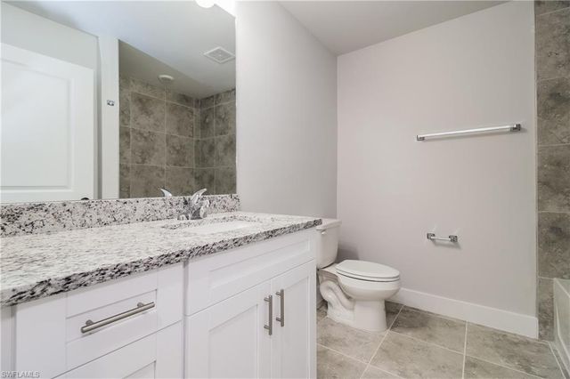 2702 31st ST SW, Lehigh Acres, FL 33976