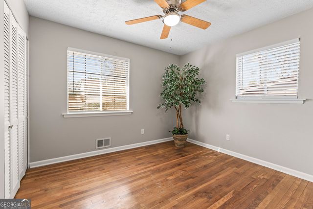 3215 Hobart Drive NW, Atlanta, GA 30318