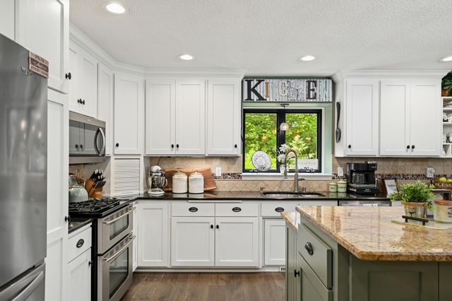 14310 River Crest Drive, Rogers, MN 55374
