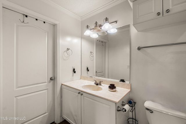 8 Findlay Street, Hattiesburg, MS 39402