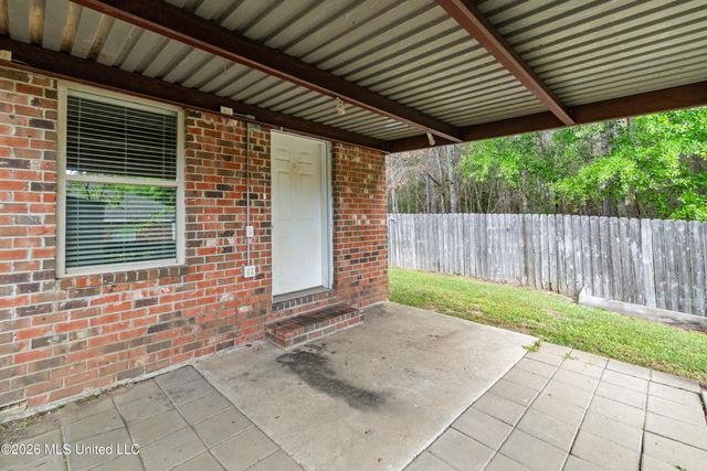 8 Findlay Street, Hattiesburg, MS 39402