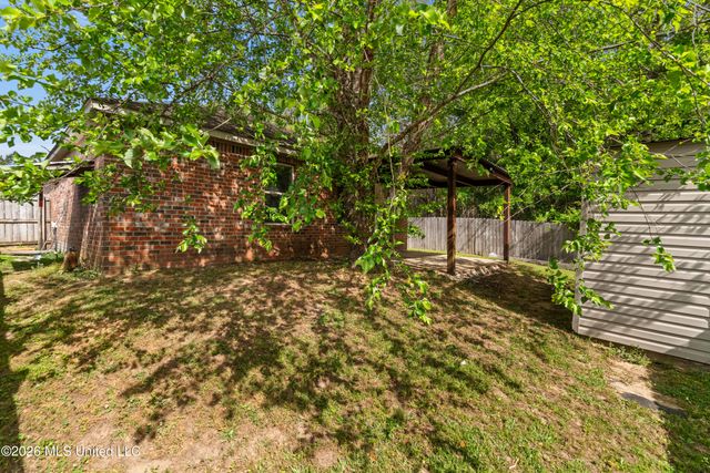 8 Findlay Street, Hattiesburg, MS 39402