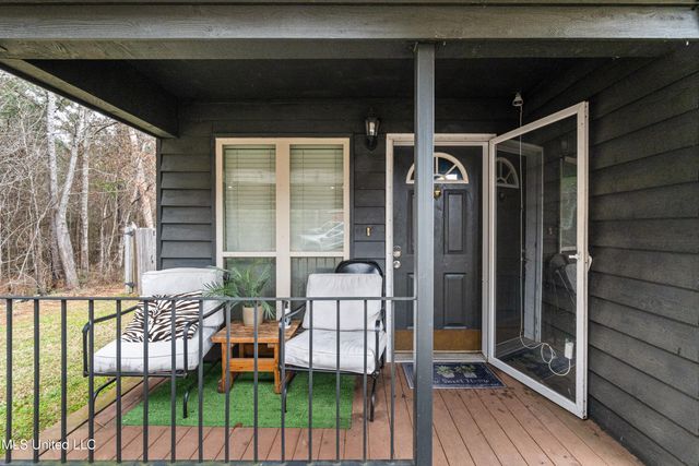 8 Findlay Street, Hattiesburg, MS 39402