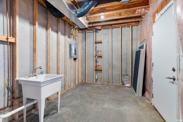 7880 N Thames Drive, Bloomington, IN 47408