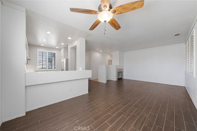 1219 W Holguin Street, Lancaster, CA 93534