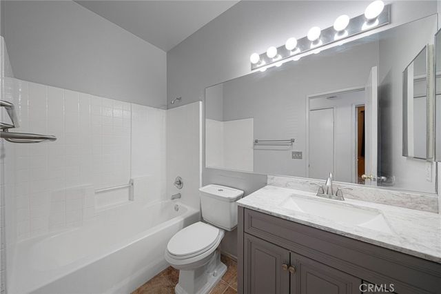 1219 W Holguin Street, Lancaster, CA 93534