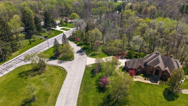 2 Timber Ridge Court, Valparaiso, IN 46385