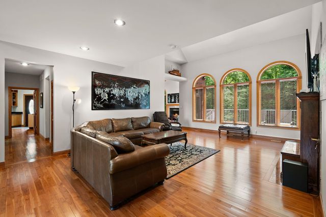 2 Timber Ridge Court, Valparaiso, IN 46385