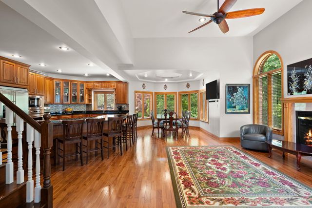 2 Timber Ridge Court, Valparaiso, IN 46385