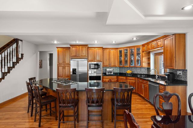 2 Timber Ridge Court, Valparaiso, IN 46385
