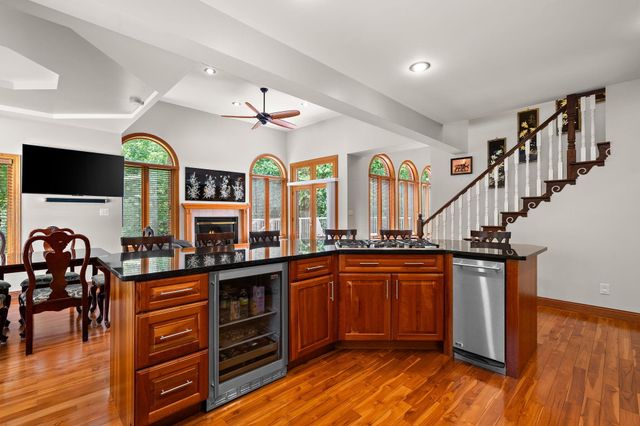 2 Timber Ridge Court, Valparaiso, IN 46385