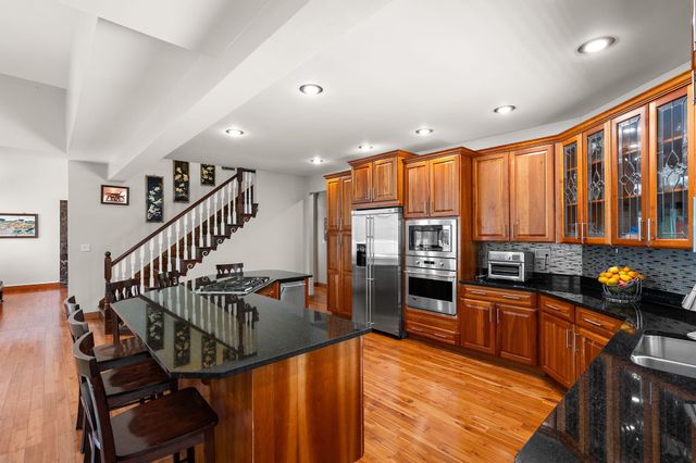 2 Timber Ridge Court, Valparaiso, IN 46385