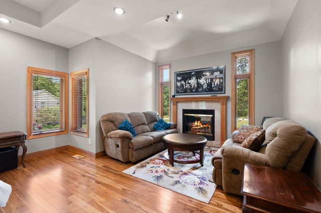 2 Timber Ridge Court, Valparaiso, IN 46385