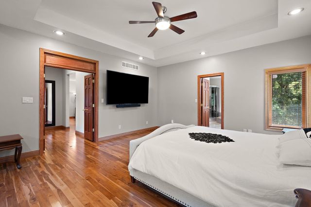 2 Timber Ridge Court, Valparaiso, IN 46385