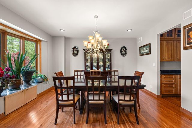 2 Timber Ridge Court, Valparaiso, IN 46385