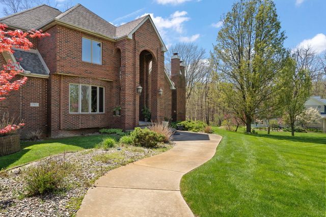 2 Timber Ridge Court, Valparaiso, IN 46385