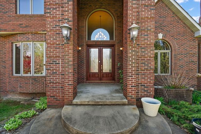 2 Timber Ridge Court, Valparaiso, IN 46385