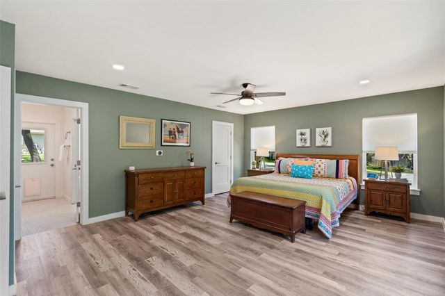 400 Oak Crest LN, Georgetown, TX 78628