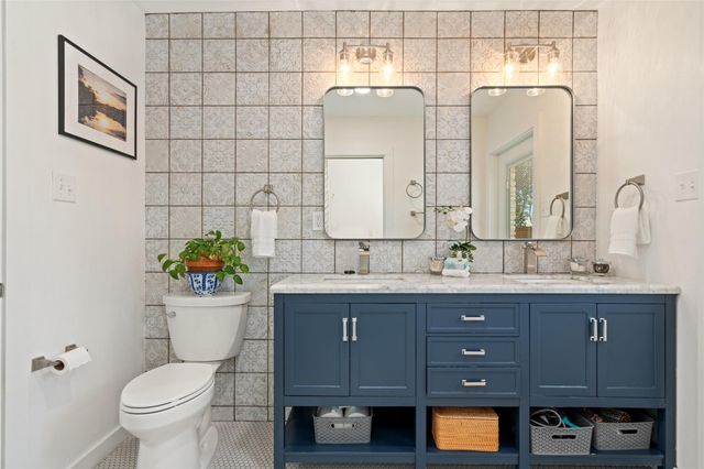 400 Oak Crest LN, Georgetown, TX 78628