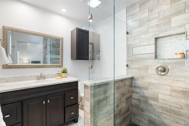 400 Oak Crest LN, Georgetown, TX 78628