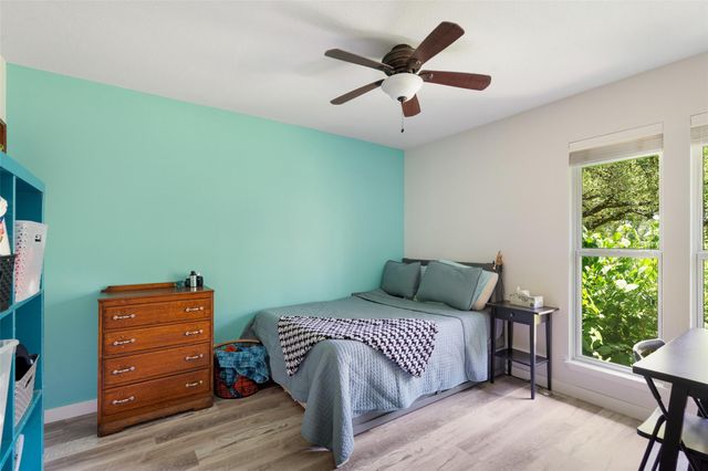 400 Oak Crest LN, Georgetown, TX 78628