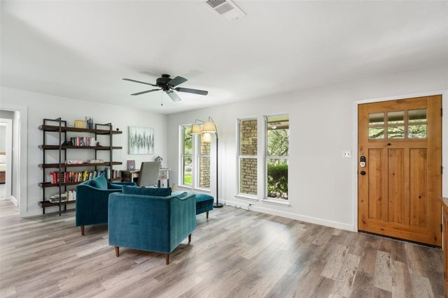400 Oak Crest LN, Georgetown, TX 78628