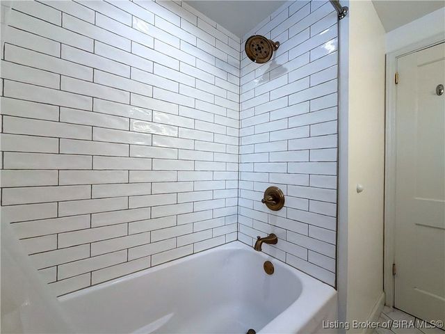 113 E Maple Court, Clarksville, IN 47129